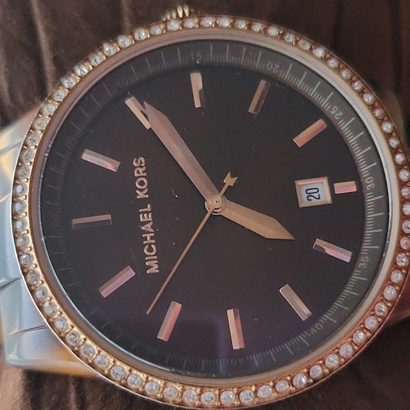 Michael Kors Tortoise Rose Gold Parker Watch w/ Crystal Accents - Picture 4 of 10